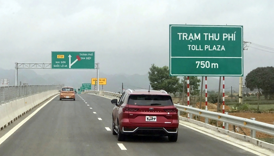 Chính thức thu phí cao tốc từ Quảng Ngãi đến Nha Trang: Phí đường bộ trên cao tốc Bắc - Nam phía đông CT01 từ Hà Nội đến TP. Hồ Chí Minh là bao nhiêu?